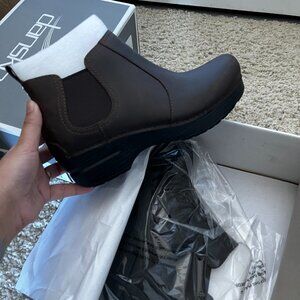 Dansko Clog Chelsea Boots (Antique Brown, Brand-New!)